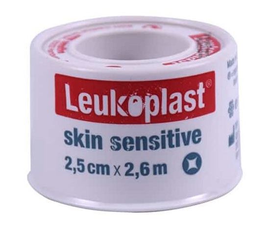 LEUKOPLAST SKIN SENSITIVE CEROTTO SU ROCCHETTO CON MASSA ADESIVA IN SILICONE M2,6 X 2,5CM 1 PEZZO - dottorbianchi.it